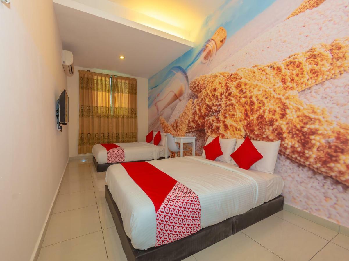 Oyo 1118 Starfish Hotel Malacca Buitenkant foto